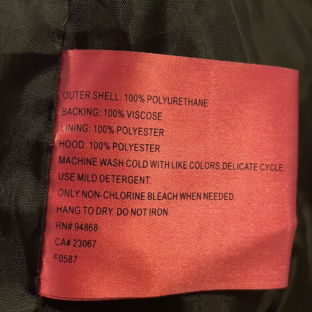 Faux leather jacket. Size medium - Picture 2 of 7